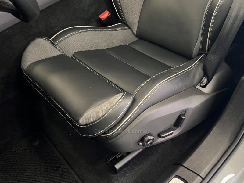 VOLVO XC60 2.0 T8 ULTIMATE DARK AWD HIBRIDO 2024/2024 ÓTIMA CAR FLORES DA CUNHA / Carros no Vale