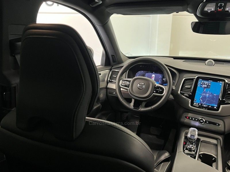 VOLVO XC90 2.0 T8 RECHARGE ULTRA DARK AWD HÍBRIDO 2023/2024 ÓTIMA CAR FLORES DA CUNHA / Carros no Vale