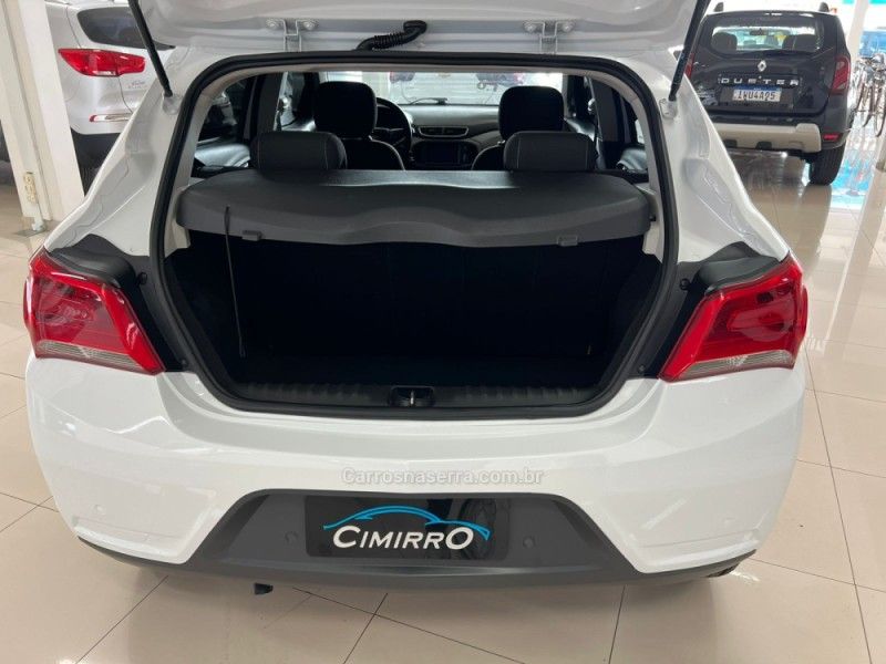 CHEVROLET ONIX 1.0 MPFI LT 8V 2017/2018 CIMIRRO AUTOMÓVEIS TAQUARA / Carros no Vale
