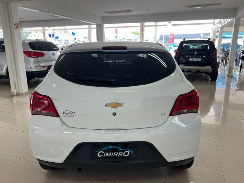 CHEVROLET ONIX 1.0 MPFI LT 8V 2017/2018 CIMIRRO AUTOMÓVEIS TAQUARA / Carros no Vale