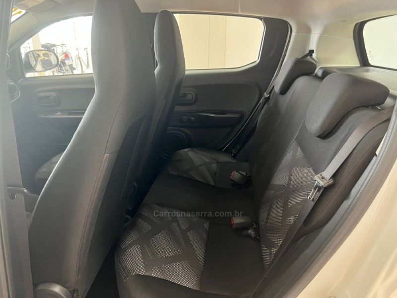 FIAT MOBI 1.0 8V EVO LIKE 2018/2019 CIMIRRO AUTOMÓVEIS TAQUARA / Carros no Vale FIAT MOBI 1.0 8V EVO LIKE 2018/2019 CIMIRRO AUTOMÓVEIS TAQUARA / Carros no Vale