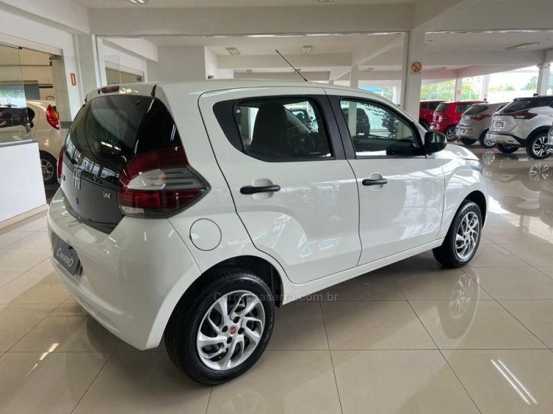 FIAT MOBI 1.0 8V EVO LIKE 2018/2019 CIMIRRO AUTOMÓVEIS TAQUARA / Carros no Vale FIAT MOBI 1.0 8V EVO LIKE 2018/2019 CIMIRRO AUTOMÓVEIS TAQUARA / Carros no Vale