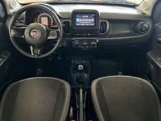 FIAT MOBI 1.0 8V EVO WAY ON 2016/2017 CIMIRRO AUTOMÓVEIS TAQUARA / Carros no Vale