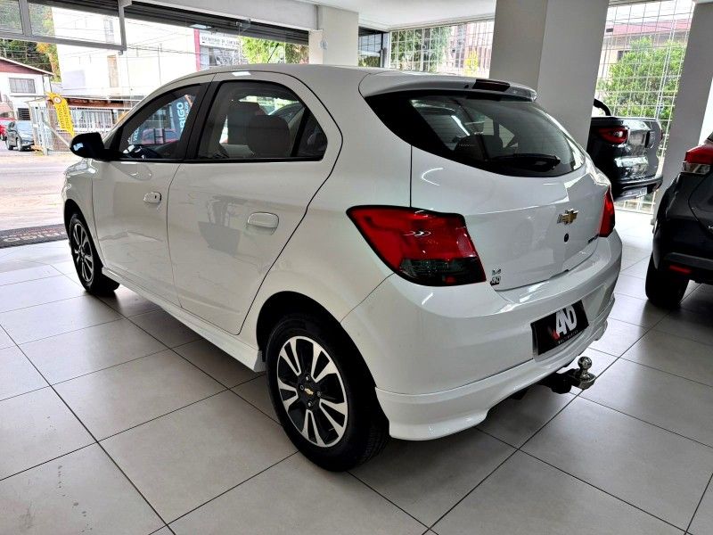 CHEVROLET ONIX 1.4 MPFI LTZ 8V 2014/2014 ANDRIGO VEÍCULOS CAXIAS DO SUL / Carros no Vale