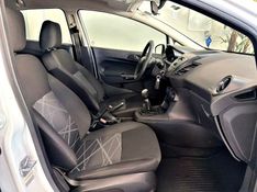FORD FIESTA 1.5 SE HATCH 16V 2016/2016 ANDRIGO VEÍCULOS CAXIAS DO SUL / Carros no Vale