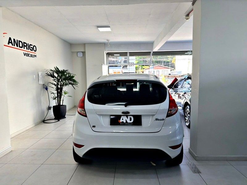 FORD FIESTA 1.5 SE HATCH 16V 2016/2016 ANDRIGO VEÍCULOS CAXIAS DO SUL / Carros no Vale FORD FIESTA 1.5 SE HATCH 16V 2016/2016 ANDRIGO VEÍCULOS CAXIAS DO SUL / Carros no Vale