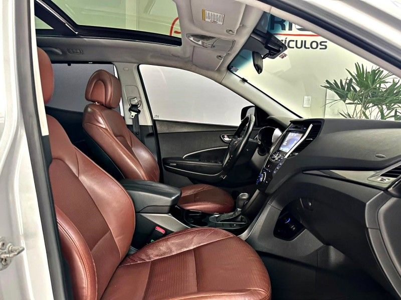 HYUNDAI SANTA FÉ 3.3 MPFI 4X4 7 LUGARES V6 270CV 2014/2014 ANDRIGO VEÍCULOS CAXIAS DO SUL / Carros no Vale HYUNDAI SANTA FÉ 3.3 MPFI 4X4 7 LUGARES V6 270CV 2014/2014 ANDRIGO VEÍCULOS CAXIAS DO SUL / Carros no Vale