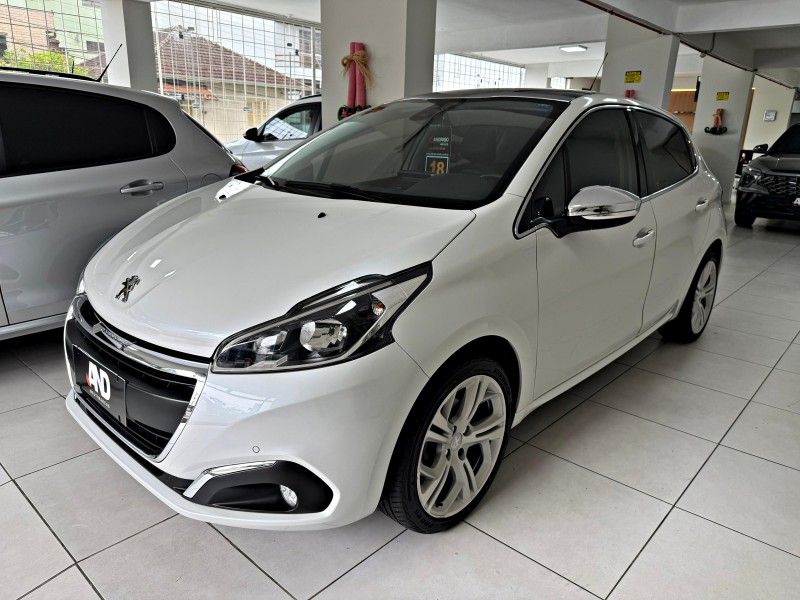 PEUGEOT 208 1.6 URBANTECH 16V 2017/2018 ANDRIGO VEÍCULOS CAXIAS DO SUL / Carros no Vale