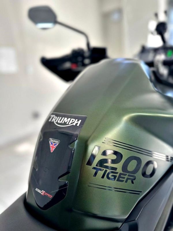 TRIUMPH TIGER EXPLORER ABS 2017/2018 ANDRIGO VEÍCULOS CAXIAS DO SUL / Carros no Vale