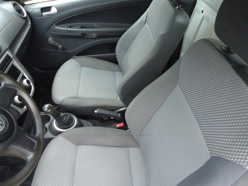 VOLKSWAGEN SAVEIRO 1.6 CL CS 8V 2012/2013 BOURSCHEID CARROS E MOTOS SANTA CLARA DO SUL / Carros no Vale