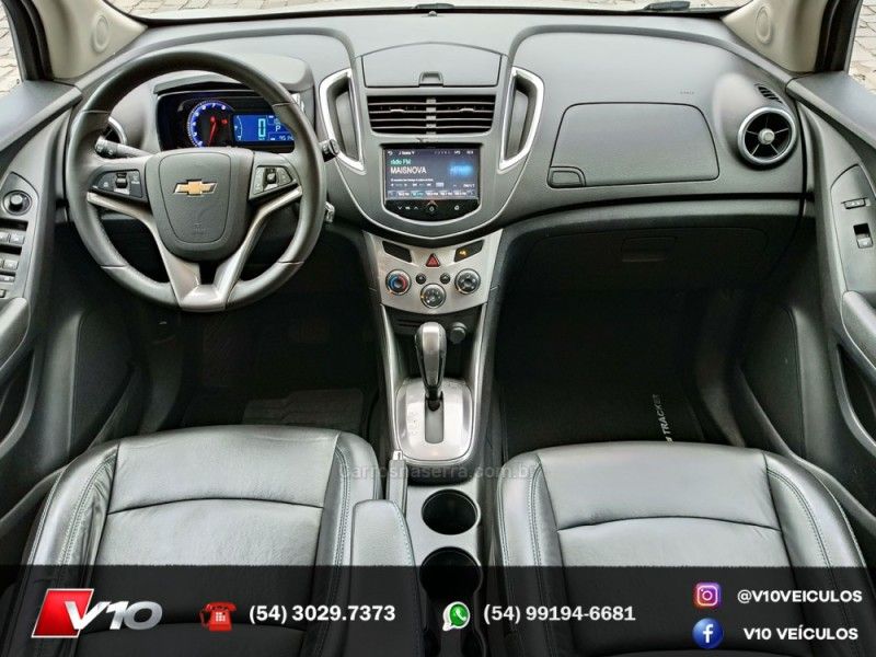 CHEVROLET TRACKER 1.8 MPFI LTZ 4X2 16V 2014/2015 V10 VEÍCULOS CAXIAS DO SUL / Carros no Vale