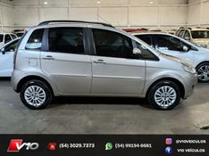 FIAT IDEA 1.4 MPI ATTRACTIVE 8V 2011/2012 V10 VEÍCULOS CAXIAS DO SUL / Carros no Vale