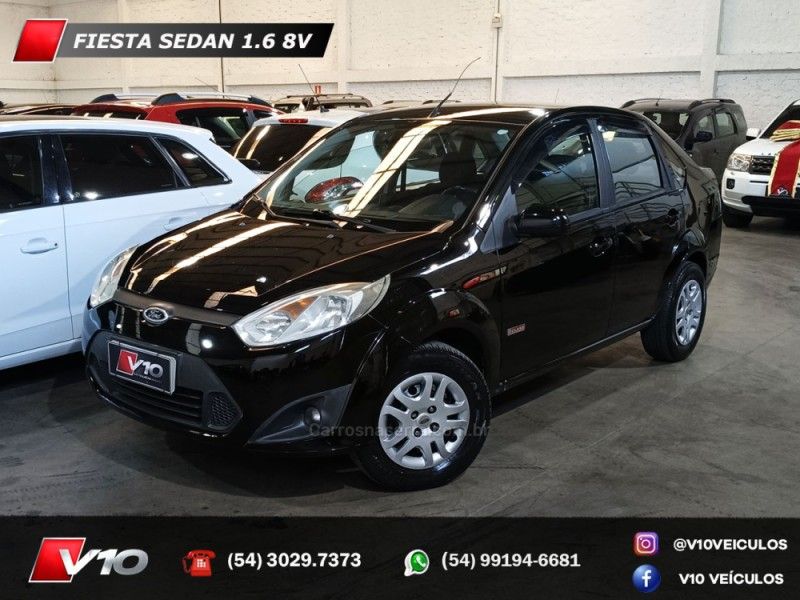 FORD FIESTA 1.6 MPI CLASS SEDAN 8V 2010/2011 V10 VEÍCULOS CAXIAS DO SUL / Carros no Vale