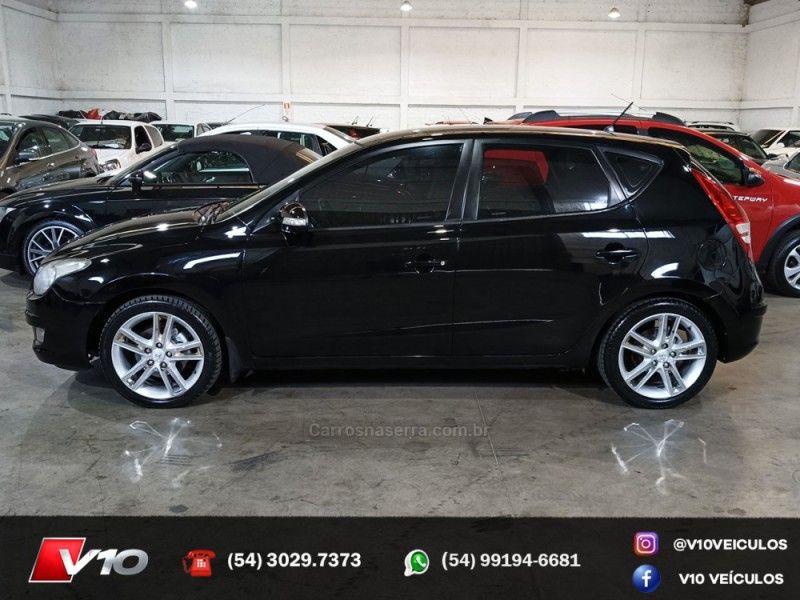 HYUNDAI I30 2.0 MPI 16V 2010/2011 V10 VEÍCULOS CAXIAS DO SUL / Carros no Vale