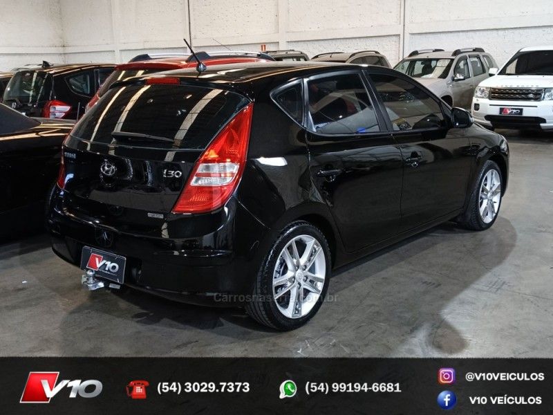 HYUNDAI I30 2.0 MPI 16V 2010/2011 V10 VEÍCULOS CAXIAS DO SUL / Carros no Vale