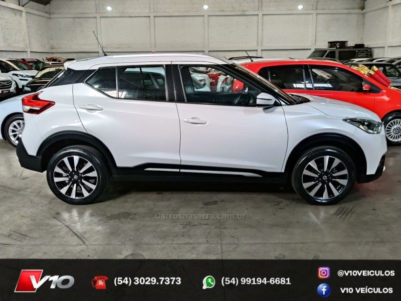 NISSAN KICKS 1.6 16V SV XTRONIC 2017/2018 V10 VEÍCULOS CAXIAS DO SUL / Carros no Vale NISSAN KICKS 1.6 16V SV XTRONIC 2017/2018 V10 VEÍCULOS CAXIAS DO SUL / Carros no Vale