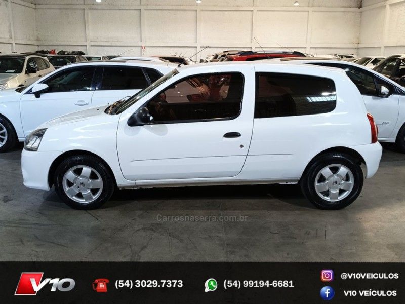 RENAULT CLIO 1.0 AUTHENTIQUE 16V 2012/2013 V10 VEÍCULOS CAXIAS DO SUL / Carros no Vale