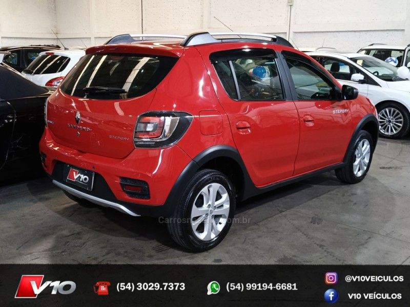 RENAULT SANDERO 1.6 STEPWAY 16V 2017/2018 V10 VEÍCULOS CAXIAS DO SUL / Carros no Vale