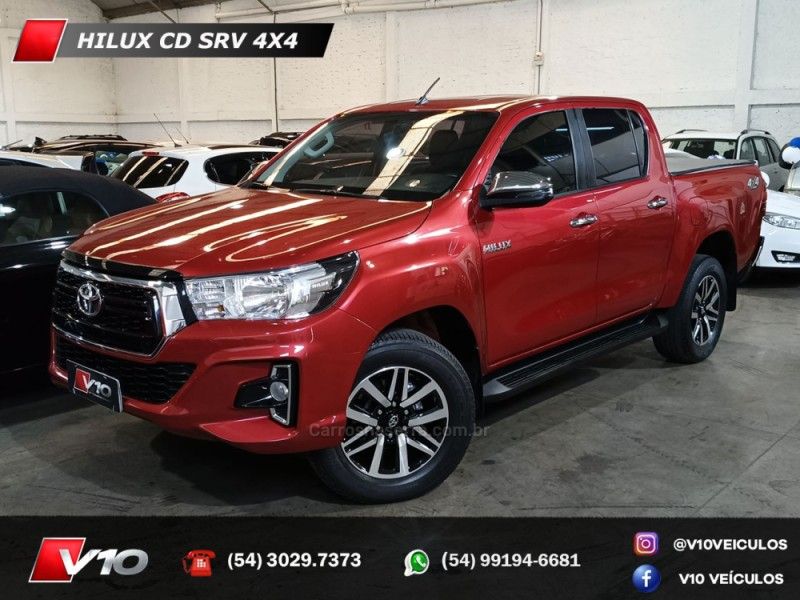 TOYOTA HILUX 2.8 SRV 4X4 CD 16V 2019/2020 V10 VEÍCULOS CAXIAS DO SUL / Carros no Vale