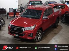 TOYOTA HILUX 2.8 SRV 4X4 CD 16V 2019/2020 V10 VEÍCULOS CAXIAS DO SUL / Carros no Vale