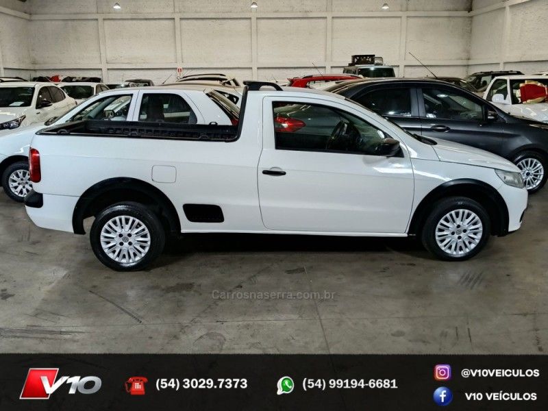 VOLKSWAGEN SAVEIRO 1.6 MI CS 8V G.III 2012/2013 V10 VEÍCULOS CAXIAS DO SUL / Carros no Vale