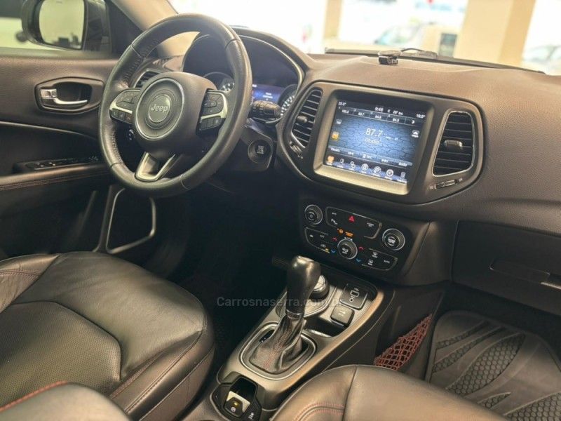 JEEP COMPASS 2.0 TRAILHAWK TD350 TURBO 4X4 2017/2017 LUIGGI AUTOMÓVEIS CARLOS BARBOSA / Carros no Vale JEEP COMPASS 2.0 TRAILHAWK TD350 TURBO 4X4 2017/2017 LUIGGI AUTOMÓVEIS CARLOS BARBOSA / Carros no Vale