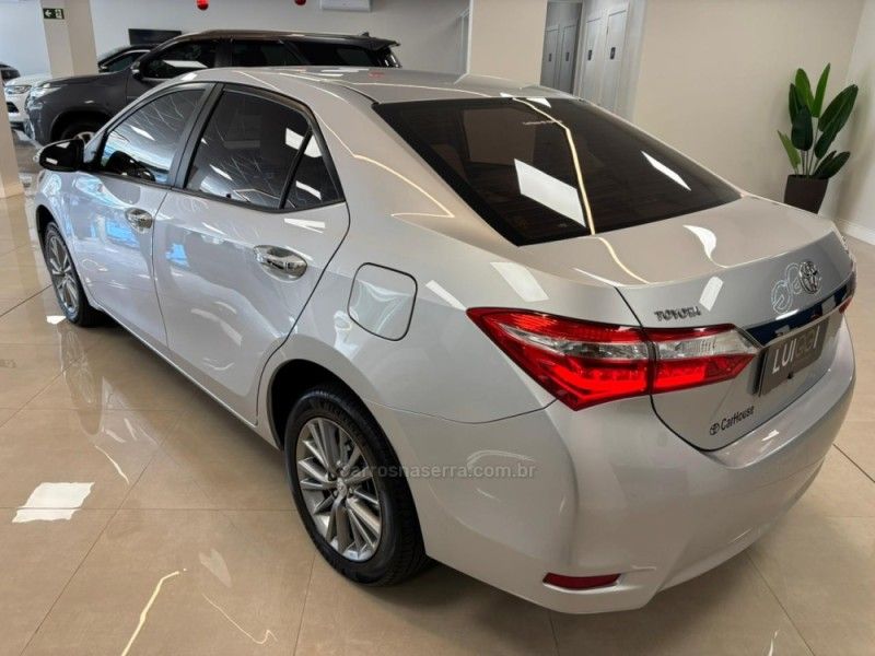 TOYOTA COROLLA 2.0 XEI 16V 2017/2017 LUIGGI AUTOMÓVEIS CARLOS BARBOSA / Carros no Vale