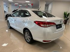 TOYOTA YARIS 1.5 XL PLUS CONNECT 16V 2020/2021 LUIGGI AUTOMÓVEIS CARLOS BARBOSA / Carros no Vale