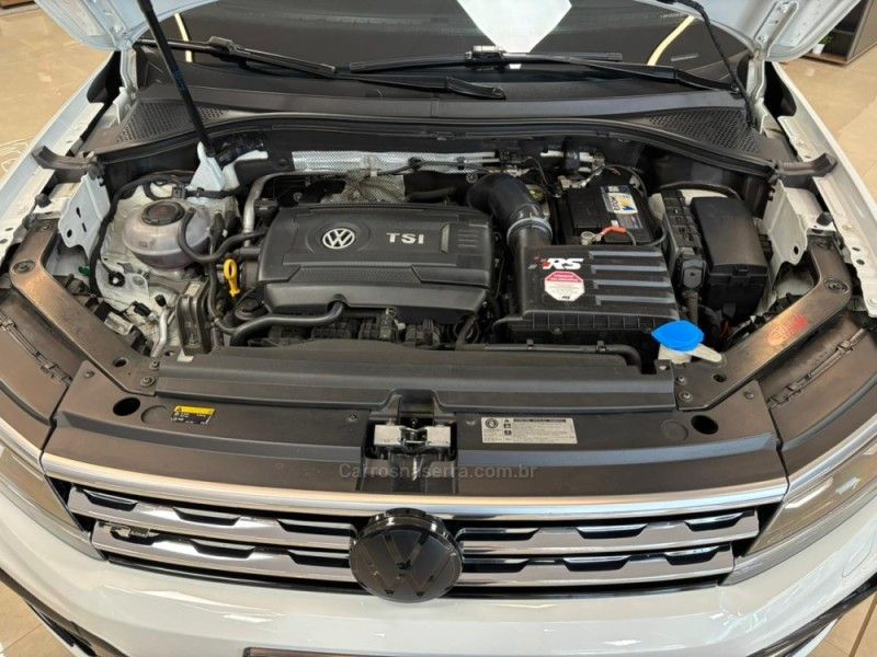 VOLKSWAGEN TIGUAN 2.0 ALLSPACE R-LINE 350 TSI 4X4 2018/2018 LUIGGI AUTOMÓVEIS CARLOS BARBOSA / Carros no Vale VOLKSWAGEN TIGUAN 2.0 ALLSPACE R-LINE 350 TSI 4X4 2018/2018 LUIGGI AUTOMÓVEIS CARLOS BARBOSA / Carros no Vale