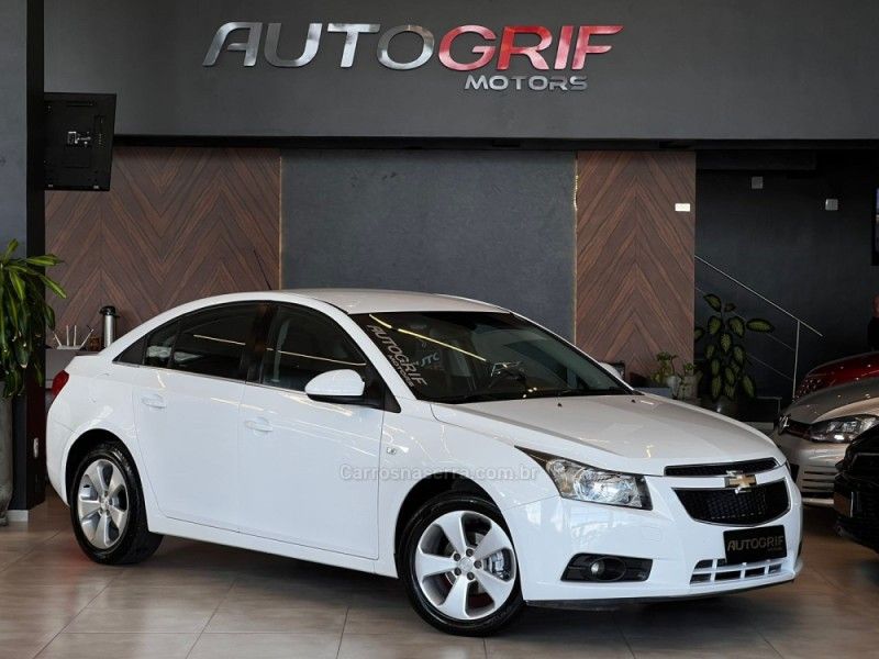 CHEVROLET CRUZE 1.8 LT 16V 2014/2014 AUTOGRIF MOTORS CAMPO BOM / Carros no Vale CHEVROLET CRUZE 1.8 LT 16V 2014/2014 AUTOGRIF MOTORS CAMPO BOM / Carros no Vale