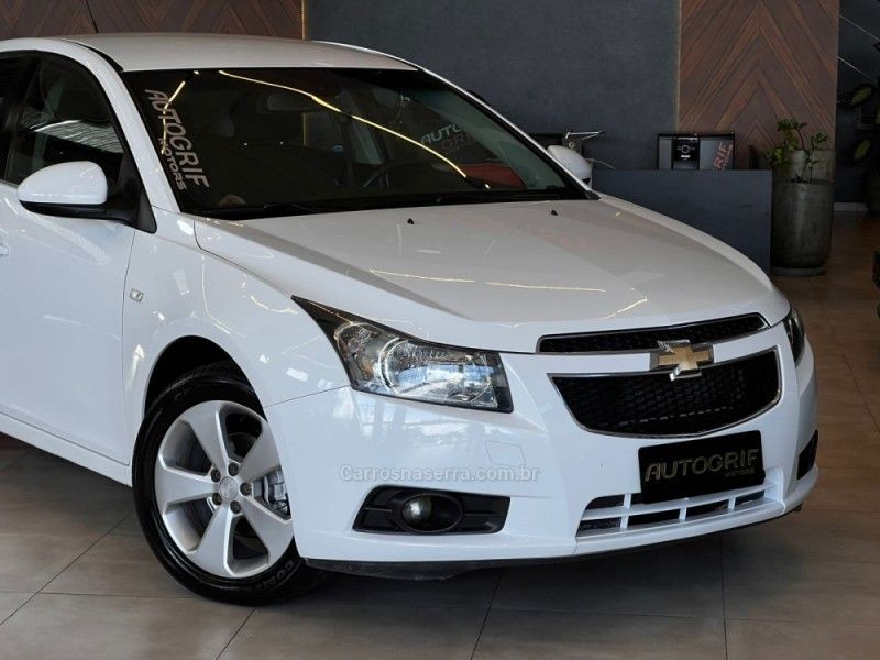 CHEVROLET CRUZE 1.8 LT 16V 2014/2014 AUTOGRIF MOTORS CAMPO BOM / Carros no Vale CHEVROLET CRUZE 1.8 LT 16V 2014/2014 AUTOGRIF MOTORS CAMPO BOM / Carros no Vale