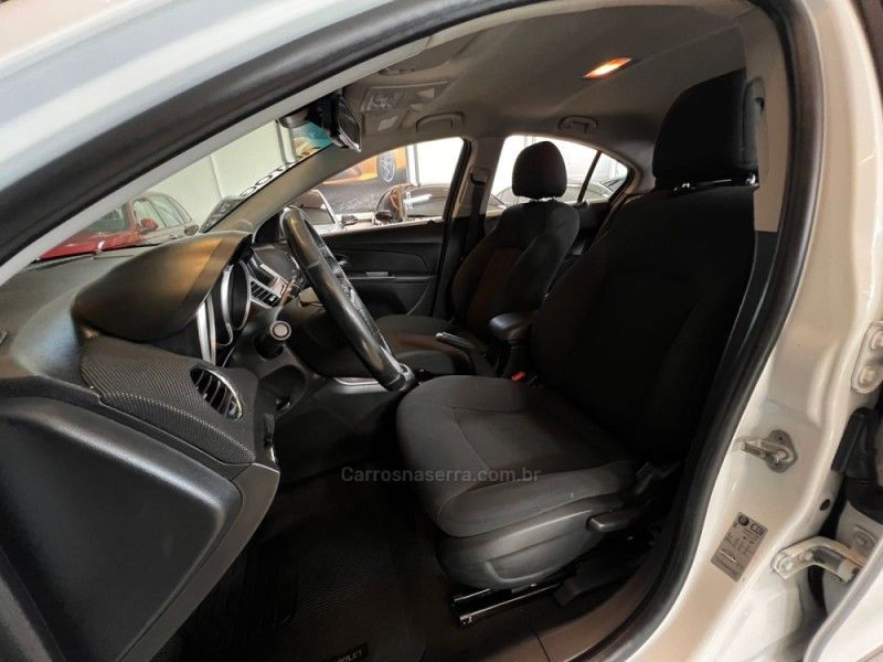CHEVROLET CRUZE 1.8 LT 16V 2014/2014 AUTOGRIF MOTORS CAMPO BOM / Carros no Vale CHEVROLET CRUZE 1.8 LT 16V 2014/2014 AUTOGRIF MOTORS CAMPO BOM / Carros no Vale