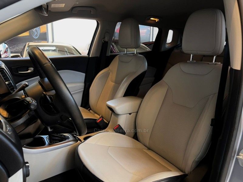 JEEP COMPASS 2.0 16V LONGITUDE 2019/2019 AUTOGRIF MOTORS CAMPO BOM / Carros no Vale JEEP COMPASS 2.0 16V LONGITUDE 2019/2019 AUTOGRIF MOTORS CAMPO BOM / Carros no Vale