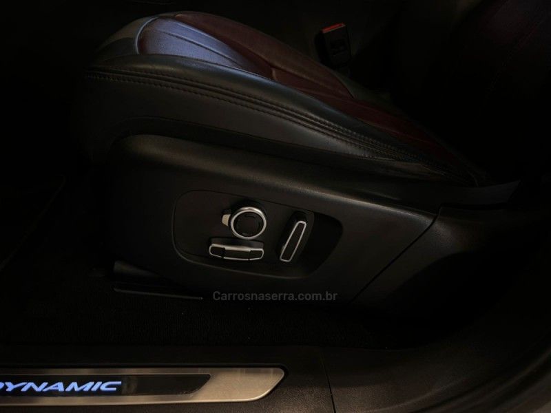 LAND ROVER RANGE ROVER EVOQUE 2.0 SE R-DYNAMIC AWD 16V 2022/2023 AUTOGRIF MOTORS CAMPO BOM / Carros no Vale