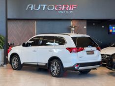 MITSUBISHI OUTLANDER 2.2 4X4 16V 2016/2016 AUTOGRIF MOTORS CAMPO BOM / Carros no Vale