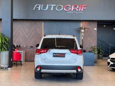 MITSUBISHI OUTLANDER 2.2 4X4 16V 2016/2016 AUTOGRIF MOTORS CAMPO BOM / Carros no Vale
