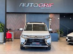 MITSUBISHI OUTLANDER 2.2 4X4 16V 2016/2016 AUTOGRIF MOTORS CAMPO BOM / Carros no Vale