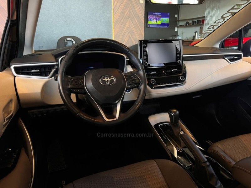 TOYOTA COROLLA 1.8 ALTIS PREMIUM 16V HÍBRIDO 2021/2021 AUTOGRIF MOTORS CAMPO BOM / Carros no Vale TOYOTA COROLLA 1.8 ALTIS PREMIUM 16V HÍBRIDO 2021/2021 AUTOGRIF MOTORS CAMPO BOM / Carros no Vale