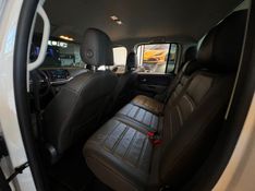 VOLKSWAGEN AMAROK 3.0 V6 TDI HIGHLINE CD 4MOTION 2022/2023 AUTOGRIF MOTORS CAMPO BOM / Carros no Vale