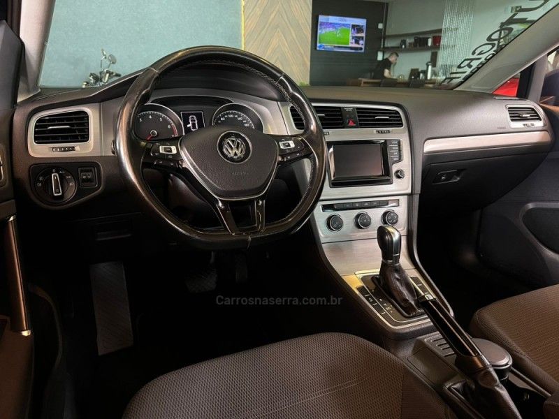 VOLKSWAGEN GOLF 1.4 TSI COMFORTLINE 16V 2014/2015 AUTOGRIF MOTORS CAMPO BOM / Carros no Vale