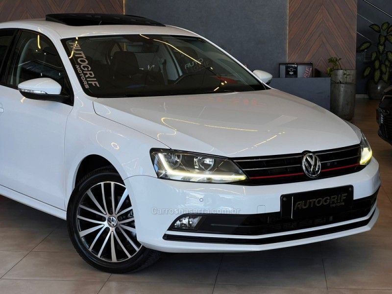 VOLKSWAGEN JETTA 1.4 16V TSI COMFORTLINE TIPTRONIC 2017/2017 AUTOGRIF MOTORS CAMPO BOM / Carros no Vale VOLKSWAGEN JETTA 1.4 16V TSI COMFORTLINE TIPTRONIC 2017/2017 AUTOGRIF MOTORS CAMPO BOM / Carros no Vale