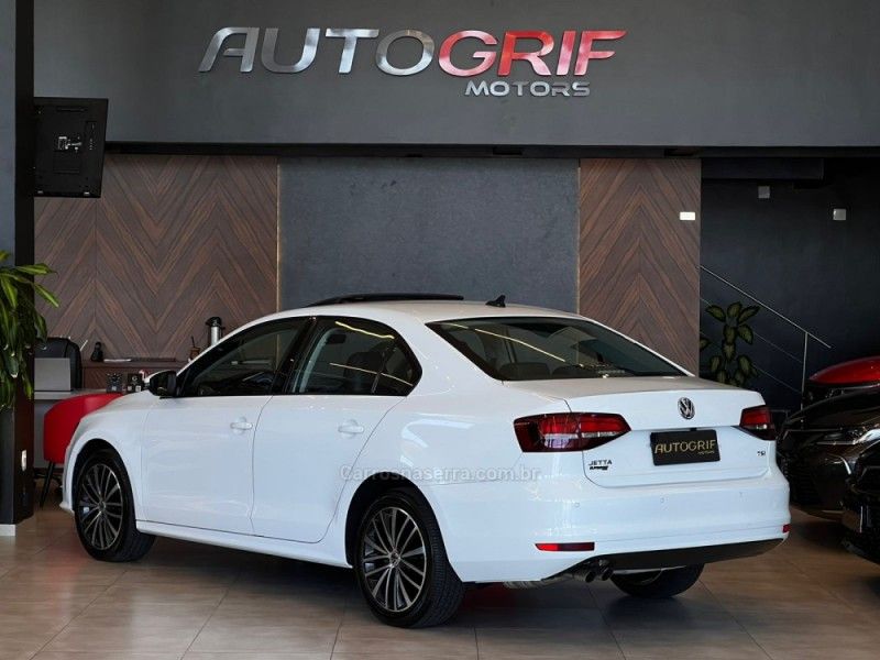VOLKSWAGEN JETTA 1.4 16V TSI COMFORTLINE TIPTRONIC 2017/2017 AUTOGRIF MOTORS CAMPO BOM / Carros no Vale VOLKSWAGEN JETTA 1.4 16V TSI COMFORTLINE TIPTRONIC 2017/2017 AUTOGRIF MOTORS CAMPO BOM / Carros no Vale
