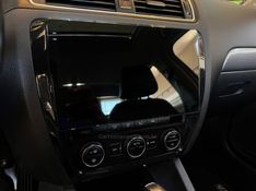 VOLKSWAGEN JETTA 1.4 16V TSI COMFORTLINE TIPTRONIC 2017/2017 AUTOGRIF MOTORS CAMPO BOM / Carros no Vale