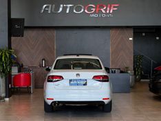 VOLKSWAGEN JETTA 1.4 16V TSI COMFORTLINE TIPTRONIC 2017/2017 AUTOGRIF MOTORS CAMPO BOM / Carros no Vale