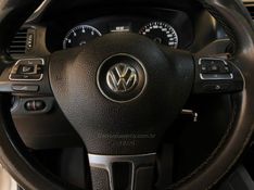 VOLKSWAGEN JETTA 2.0 COMFORTLINE TIPTRONIC 2012/2013 AUTOGRIF MOTORS CAMPO BOM / Carros no Vale