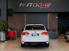 VOLKSWAGEN JETTA 2.0 COMFORTLINE TIPTRONIC 2012/2013 AUTOGRIF MOTORS CAMPO BOM / Carros no Vale