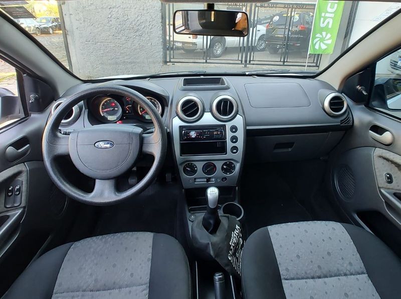 Ford Fiesta 1.6 8V /Class 8V 2012/2013 RENNER AUTOMÓVEIS LAJEADO / Carros no Vale