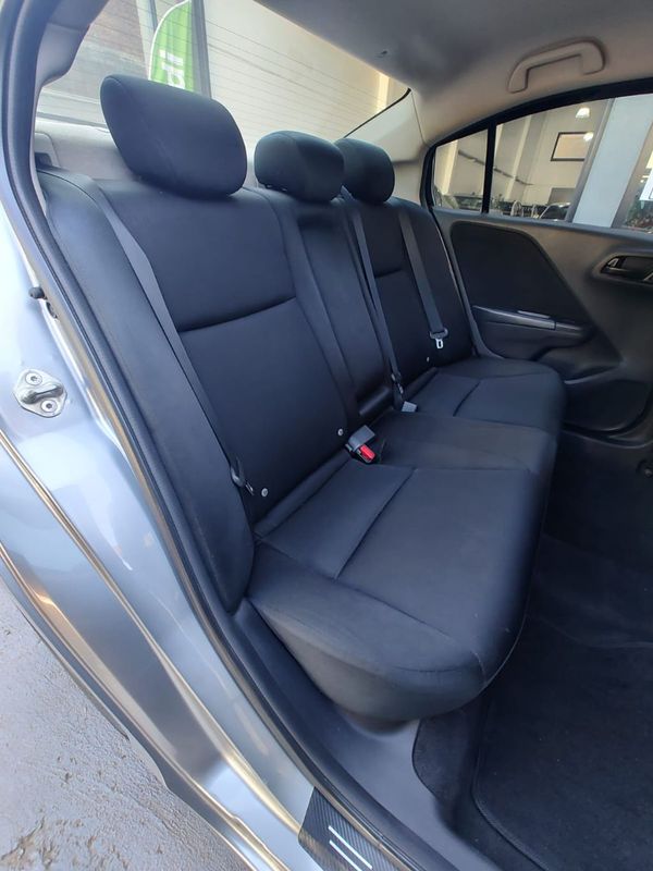 Honda CITY Sedan LX 1.5 16V 2014/2015 RENNER AUTOMÓVEIS LAJEADO / Carros no Vale Honda CITY Sedan LX 1.5 16V 2014/2015 RENNER AUTOMÓVEIS LAJEADO / Carros no Vale