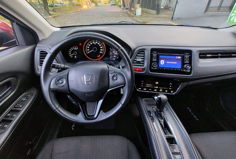 Honda HR-V EX 1.8 Flexone 16V 2017/2017 RENNER AUTOMÓVEIS LAJEADO / Carros no Vale