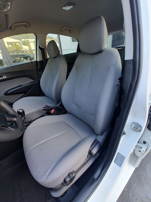 Hyundai HB20 Premium 1.6 16V Mec. 2014/2014 RENNER AUTOMÓVEIS LAJEADO / Carros no Vale